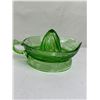 Image 1 : Vintage 1930s Uranium Depresssion Glass Citrus Juicer