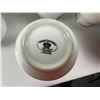 Image 4 : 67-Piece Fine China Lovelace Pattern by Crown Royal