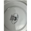 Image 6 : 67-Piece Fine China Lovelace Pattern by Crown Royal