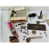 Image 2 : Box Antique & Vintage Items