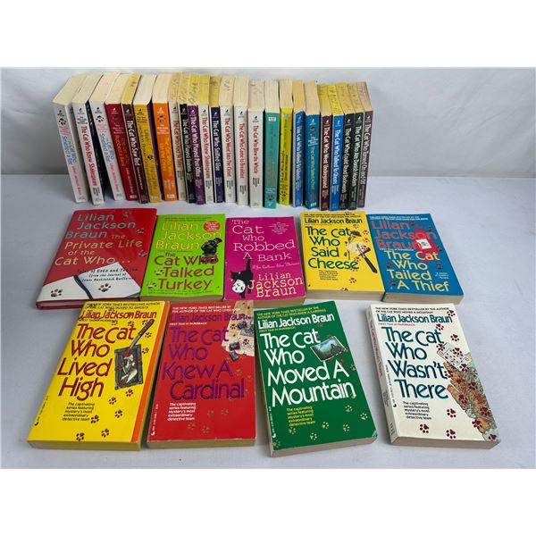 33 Books - Lilian Jackson Braun "The Cat Who.."