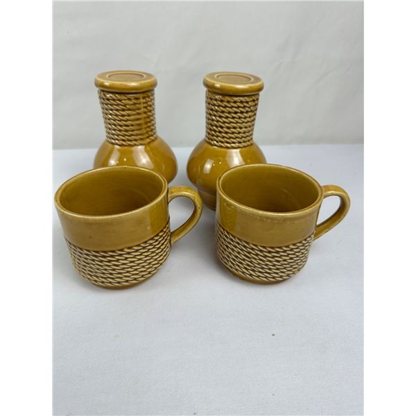 2 Sets - Vintage Hottle Bottles & Cups