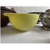 Image 3 : Kitchenware lot- Tupperware, Pyrex, Enamel Roaster