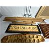 Image 4 : Vintage wood decor-vintage game board lot, game board, wood rack, plate rack, abacus board