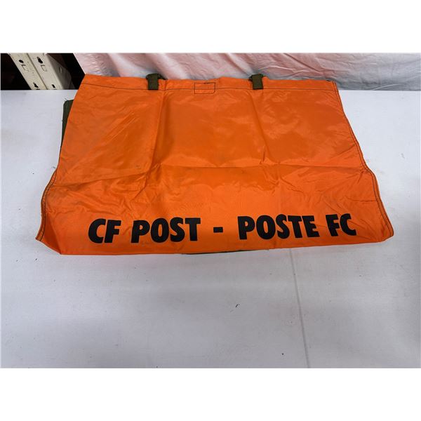 Vintage Canadian Forces CF Tactical Mail Courier Field Distribution Bag