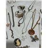 Image 4 : Costume Jewelry Lot