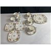 Image 2 : Royal Albert Petit Point China