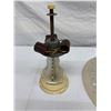 Image 2 : Antique Light and Decorative Glass Shade
