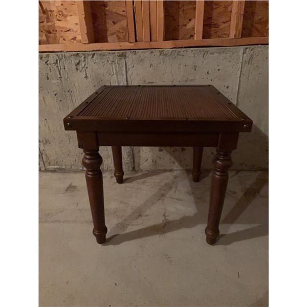 Square Wood Table with Turned Legs, 24" x 24" x 24"