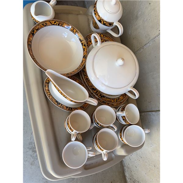 Porcelain Dinnerware Set with Black and Gold Ornate Border, 15 Pieces