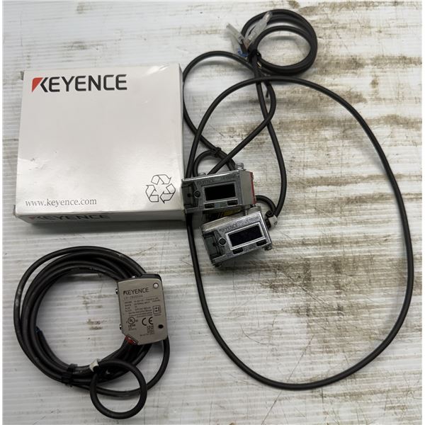 (3) Keyence Laser Proximity Sensors #LR-ZB250AN / 2-#LR-TB2000 + Bracket