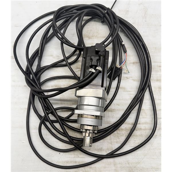 Keyence #SV-M040CS AC Servo Motor w/#VRGF-9B60P-14BK14 Gear Head & Cable