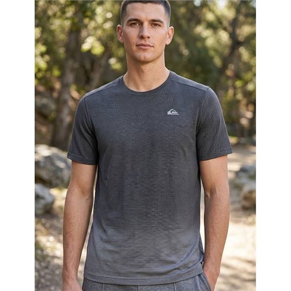 Quiksilver Men's Short Sleeve T-Shirt Size M
