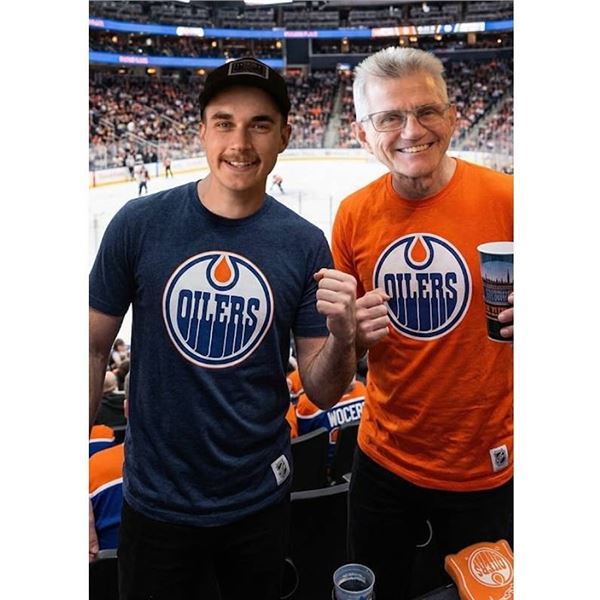 Lot of 2 Edmonton Oilers NHL Small T-Shirts Orange / Blue