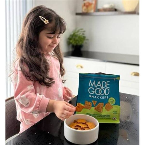 MadeGood Organic Sweet Potato Crackers Sea Salt And Vinegar 6 x 142g