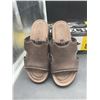 Image 3 : Prospector Men's Brown Slide Sandals, Size 8