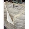 Image 4 : Mondetta World Outfitter White Puffer Vest XL