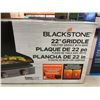 Image 3 : Blackstone 22" Tabletop Griddle with Hood
