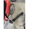 Image 5 : Black Electric Scooter with Foldable Handlebar