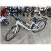Image 6 : Infinity Hybrid Bike with Shimano Components