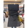 Image 2 : Portable Heated Stadium and Hunting Seat Pad