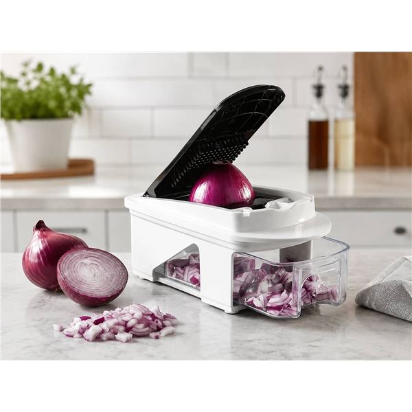 MIU Vegetable Chopper and Slicer 11 Pieces