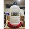 Image 2 : Farm-Tuff 7-Gallon Poultry and Bird Waterer