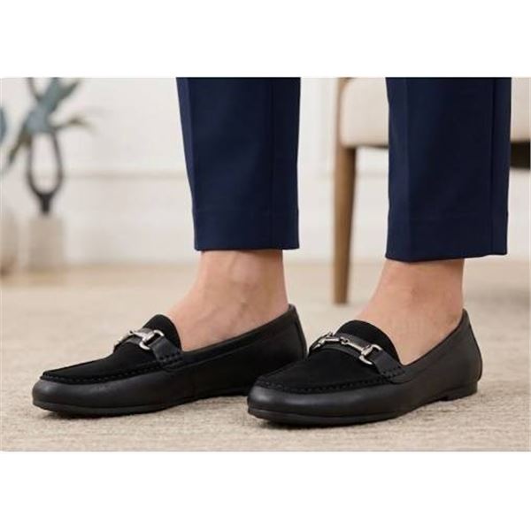 Aerosoles Black Loafers Size 7