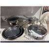 Image 2 : Henckels 11-Piece Stainless Steel Cookware Set