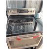 Image 1 : GE JCB830SF3SS Glass Top Electric Range