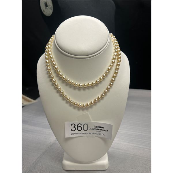 Vcintage Hand Knotted Genuine Pear Necklace with Original Clasp