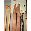 Image 5 : 2 Wooden Canoe Paddles, 2 Wooden Skis And 2 Ski Poles