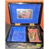 Image 4 : Costume Jewellery with Hand-Painted Japanese Musical Jewellery Box