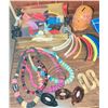 Image 3 : Costume Jewellery, Hair Accessories, and Ceramic Piggy Bank