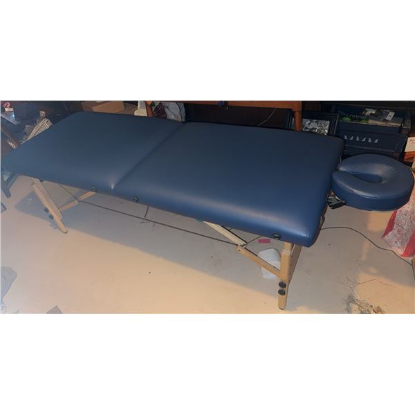 Master Massage Tables Portable Massage Table with Face Cradle