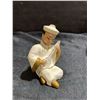 Image 7 : Ceramic Spice Set, Miniature Mt. Rushmore Teapots, Hammered Metal Bowl