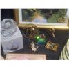 Image 5 : Decorative Home Decor Lot With Artwork, Plates, Figurines, and Crystal Accents