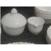 Image 9 : Arcopal Opal Glass 20-Piece Dinnerware Set With Floral and White Patterns