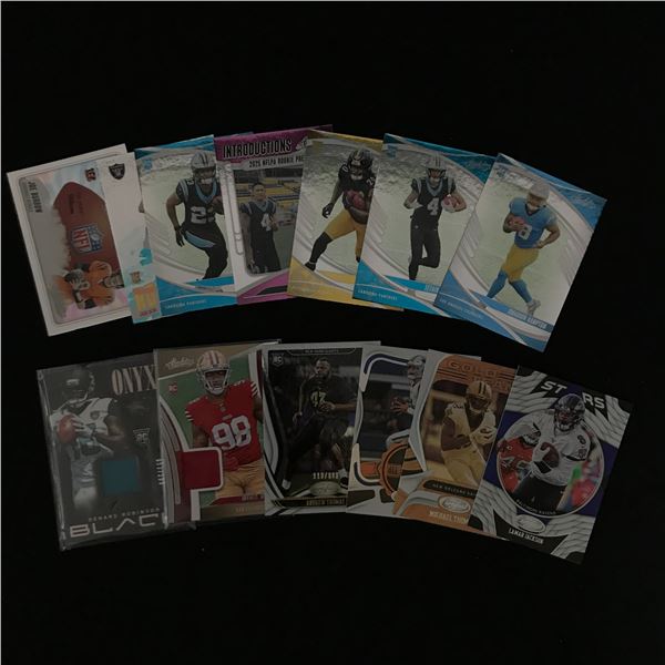 LOT OF LOOSE FOOTBALL TRADING CARDS INCLUDING STAR ROOKIES AND PATCH CARDS