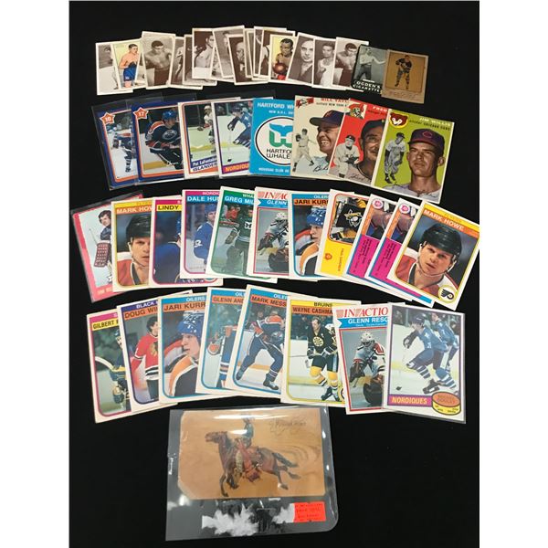 LOT OF MIXED SPORTS TRADING CARDS