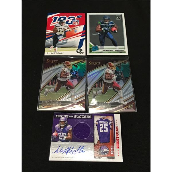 LOT OF 5 FOOTBALL TRADING CARDS - INCLUDING A SIGNED PATCH CARD