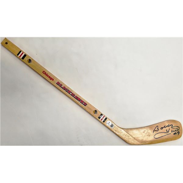 BOBBY HULL SIGNED CHICAGO BLACKHAWKS MINI STICK (BECKETT COA)