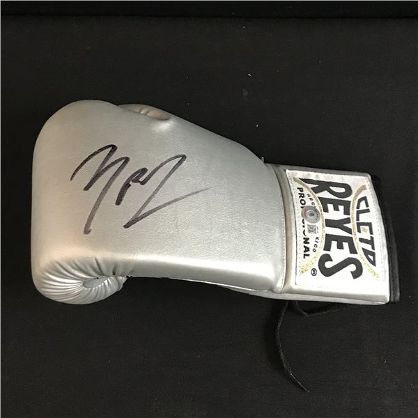 MICHAEL B JORDAN SIGNED CREED BOXING GLOVE (BECKETT COA)