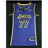 Image 3 : LUKA DONCIC SIGNED LOS ANGELES LAKERS BASKETBALL JERSEY - BECKETT COA