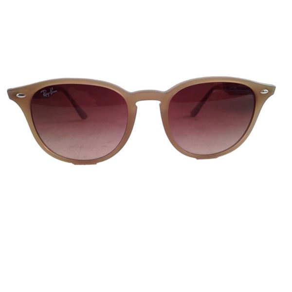 The Upside Yvonne (Nicole Kidman) Sunglasses Movie Props
