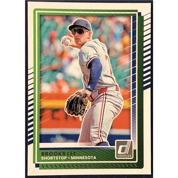 2025 DONRUSS BROOKS LEE ROOKIE CARD