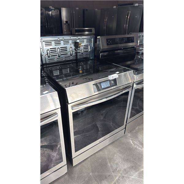 FRIGIDAIRE GALLERY GCFI306CBFG SLIDE-IN SS INDUCTION COOKING APPLIANCE RANGE 30X25X36 INCHES
