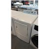 Image 1 : INSIGNIA NS-FDRE67WH8A-C 27-INCH ELECTRIC DRYER, 6.7 CU. FT., MOISTURE SENSING, WHITE