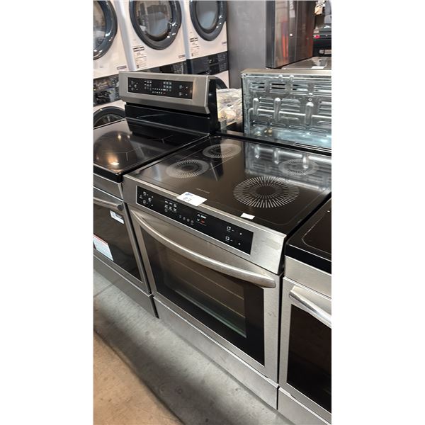 FRIGIDAIRE CORE FCFI308CASC INDUCTION RANGE, 30-INCH, 5.3 CU. FT., FAN CONVECTION, LEFT BRIDGE