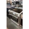 Image 1 : BRIGHT WHITE GLAZED STEEL FORNO LEONARDO ESPRESSO PRO-STYLE SLIDE-IN INDUCTION RANGE COOKING UNIT